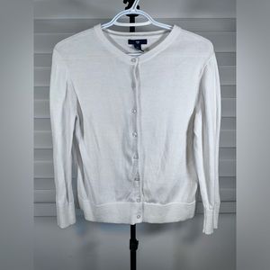 GAP white cardigan bottoms in front size medium